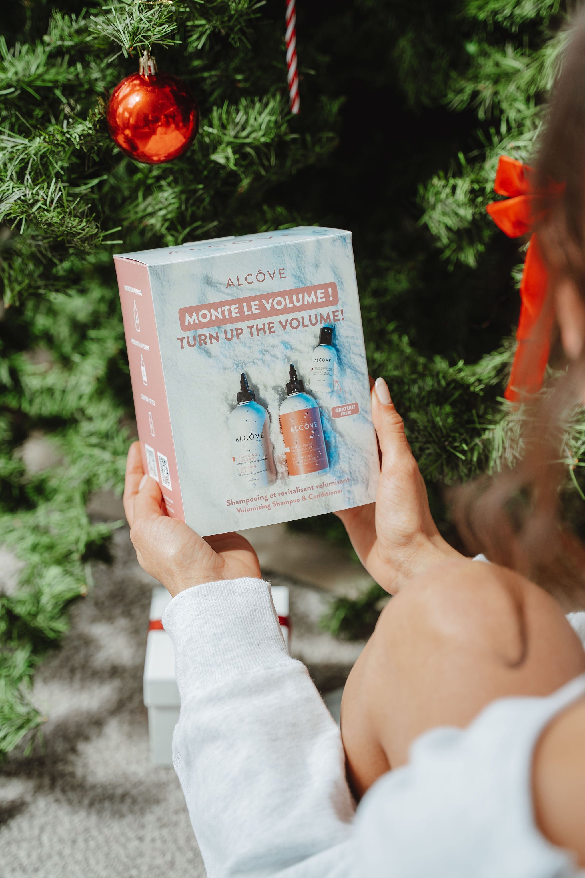 Holiday Turn Up The Volume! Kit - Alcôve Hair with a Christmas Tree Background