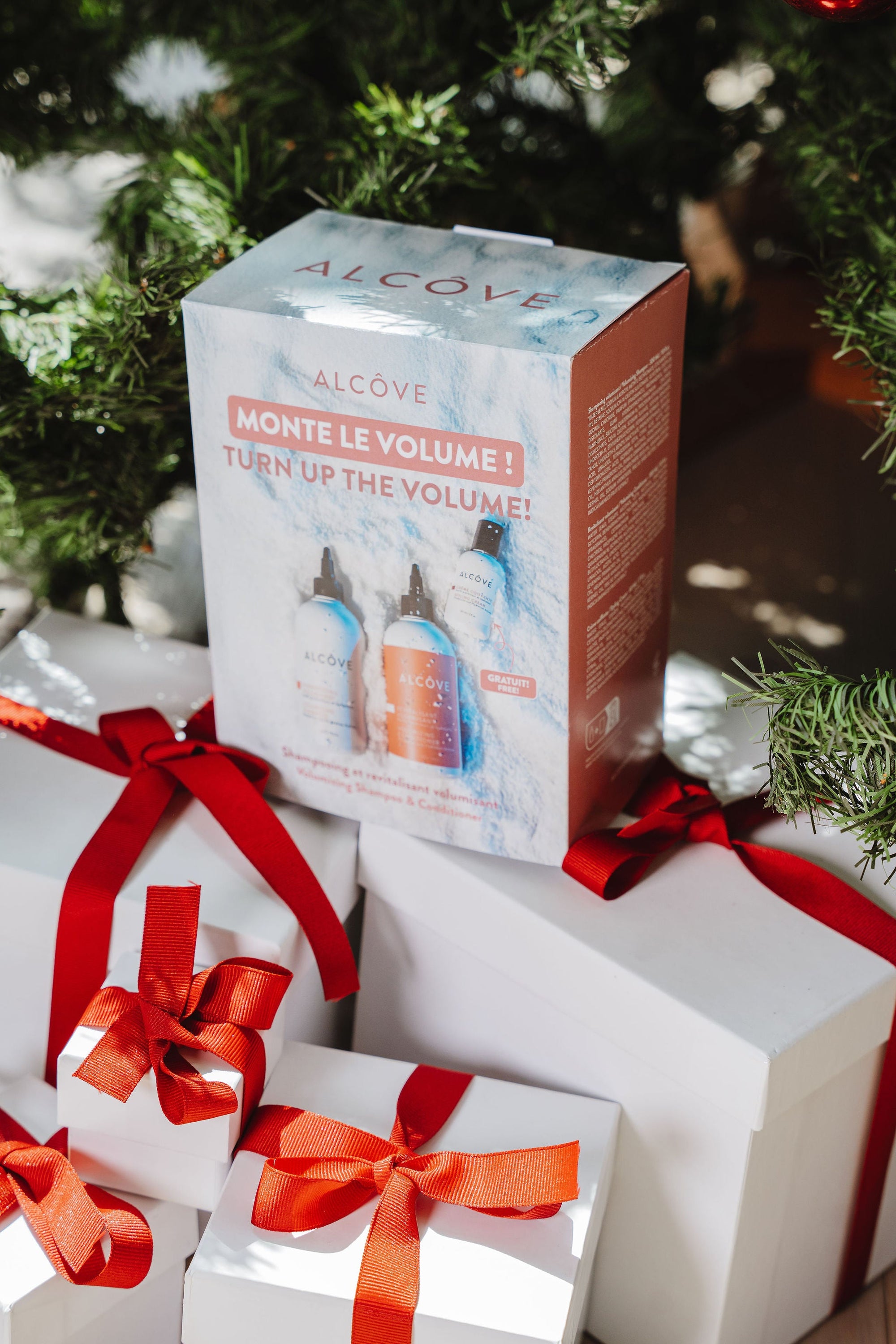 Holiday Turn Up The Volume! Kit - Alcôve Hair under a Christmas tree